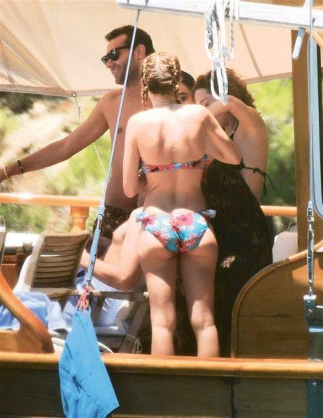 Sinem Kobal'dan beklenmeyen hareket