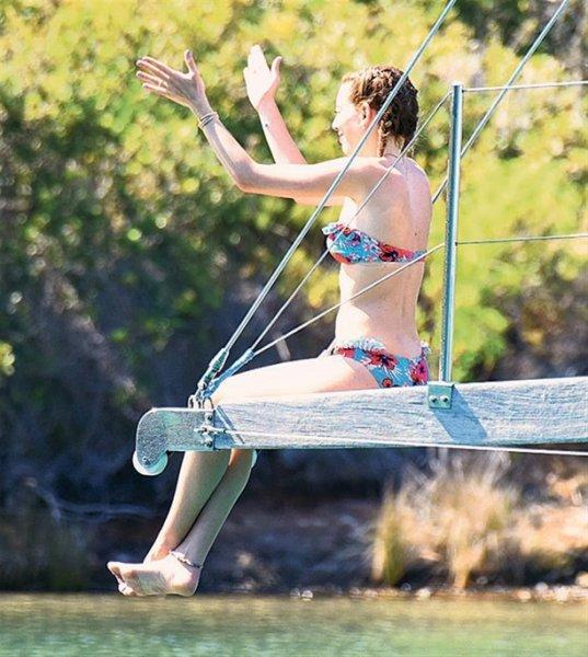 Sinem Kobal'dan beklenmeyen hareket