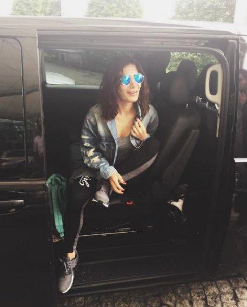 İrem Derici'yi kızdıran horoz sorusu: Beni darlamayın