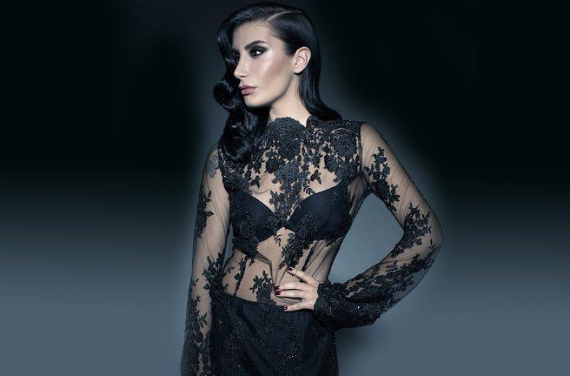 İrem Derici'yi kızdıran horoz sorusu: Beni darlamayın