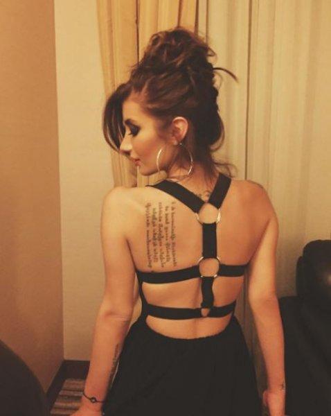 İrem Derici'yi kızdıran horoz sorusu: Beni darlamayın