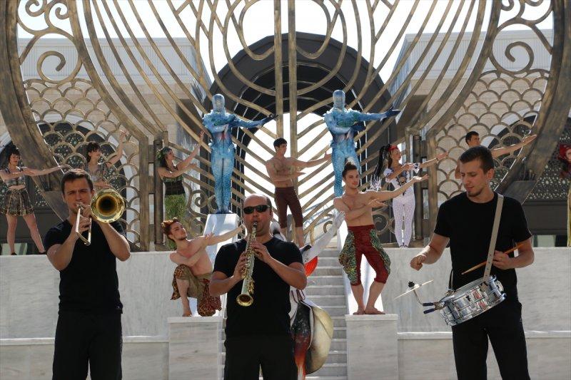 Türkiye'nin Disneyland'ı Antalya'da hizmete giriyor