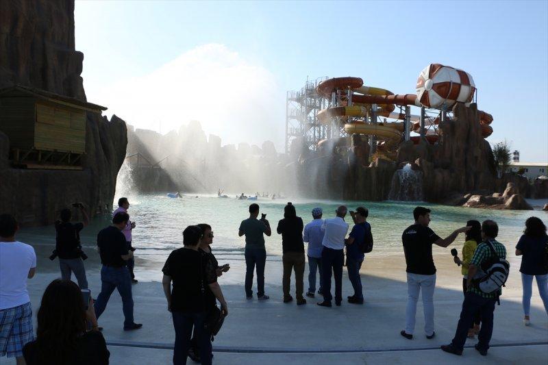 Türkiye'nin Disneyland'ı Antalya'da hizmete giriyor