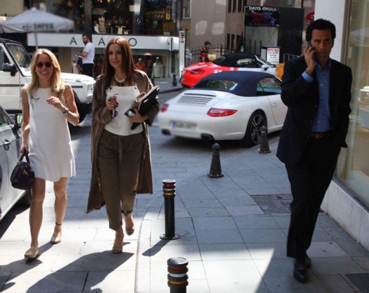 Bade İşçil boşanmak üzere olduğu eşiyle buluştu