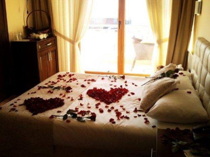Romantik yatak odası dekorasyonları 