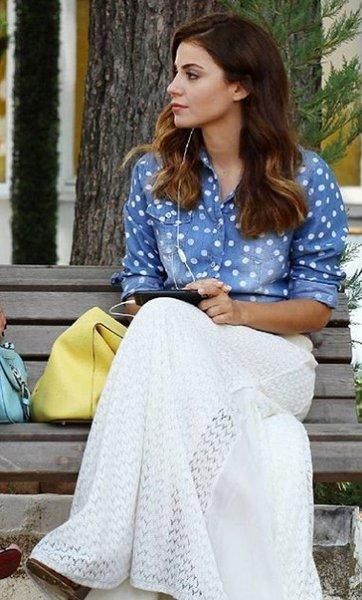 Ezgi Eyüboğlu'ndan evli mutlu çocuklu pozu