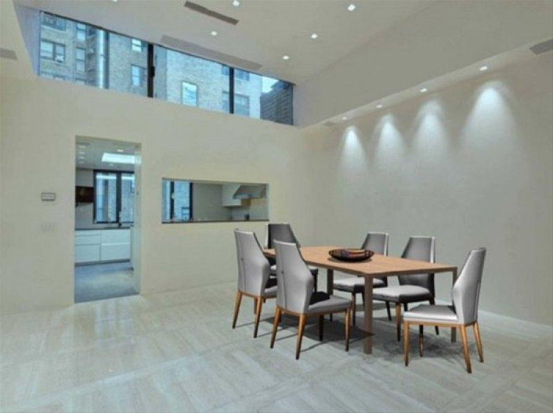 Dışarıdan bakıldığında garaj zannedilen muhteşem villa