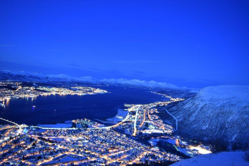  Tromso kentinde güneşin 2 ay hiç batmıyor