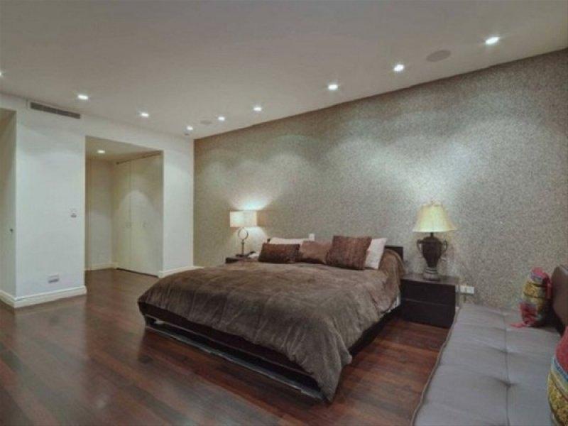 Dışarıdan bakıldığında garaj zannedilen muhteşem villa