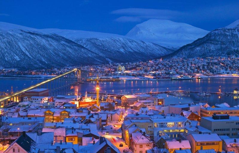  Tromso kentinde güneşin 2 ay hiç batmıyor