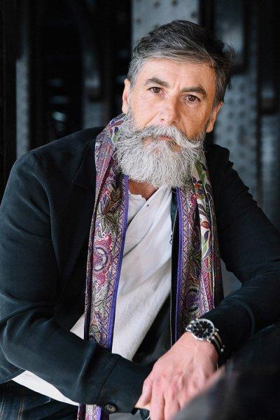 60 yaşındaki adam sakal bıraktıktan sonra model oldu