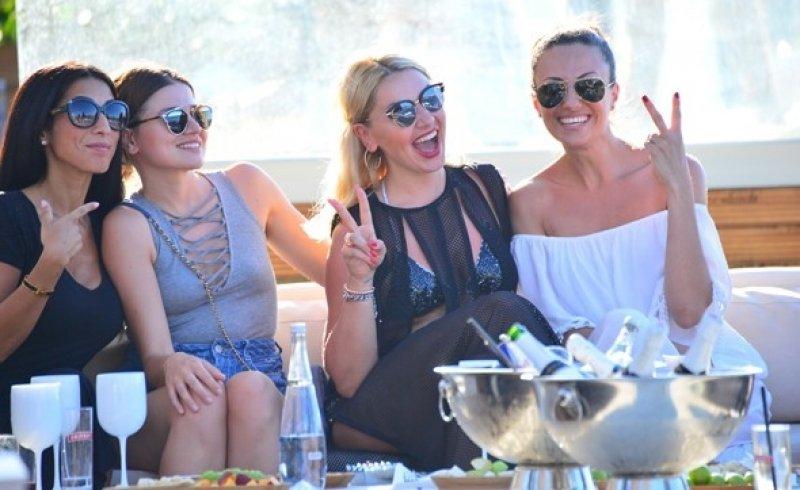 Hadise'nin eski halinden eser kalmadı