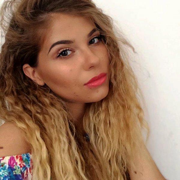 Dalmaçyalı model: Yulianna Youssef