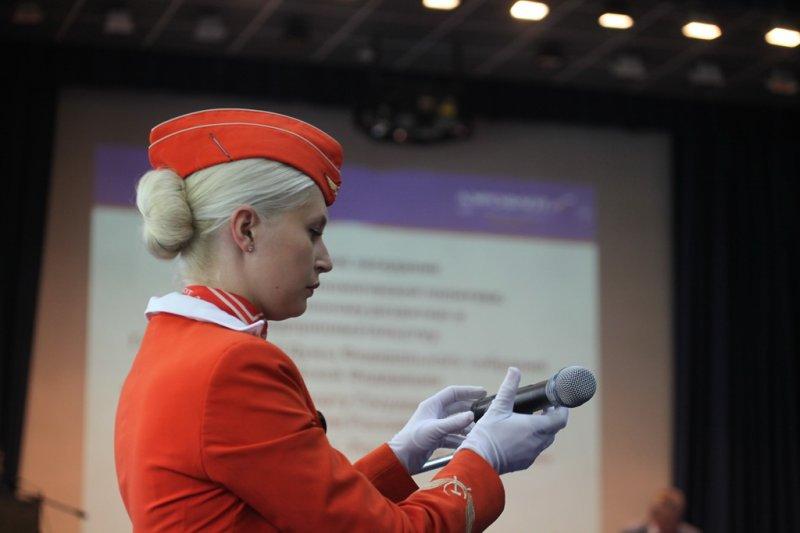 Rus hostesler nefes kesti 