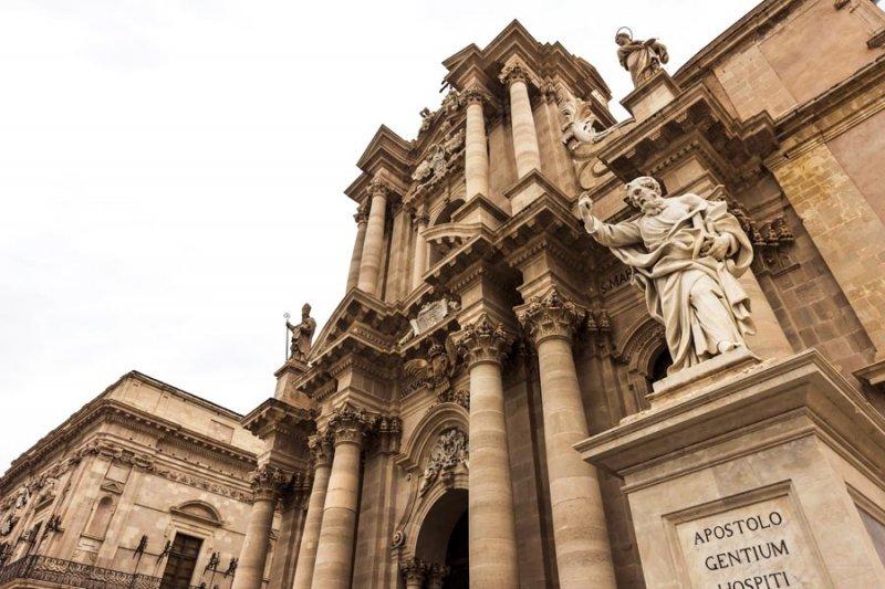 Sicilya’nın barok yapıları turistlerin ilgisini çekiyor