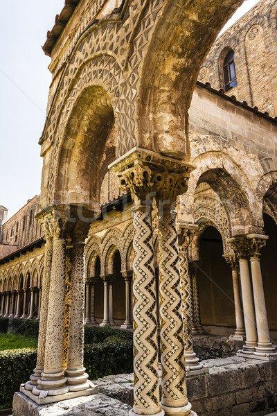 Sicilya’nın barok yapıları turistlerin ilgisini çekiyor