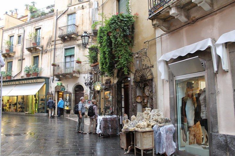 Sicilya’nın barok yapıları turistlerin ilgisini çekiyor