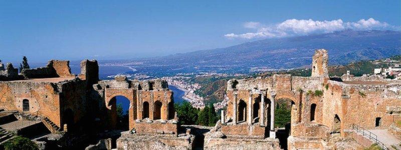 Sicilya’nın barok yapıları turistlerin ilgisini çekiyor