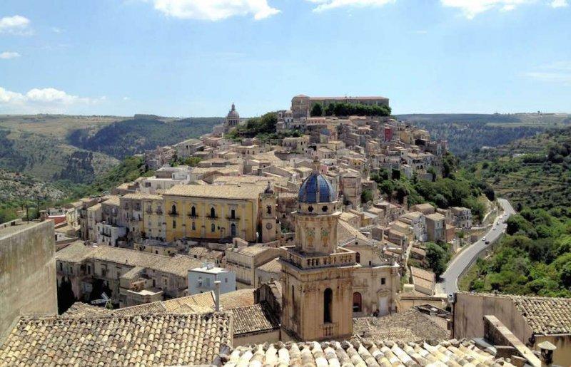 Sicilya’nın barok yapıları turistlerin ilgisini çekiyor