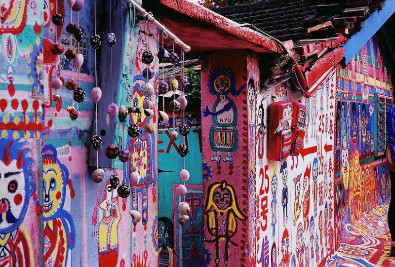 Tayvan'ın gökkuşağı köyü göz kamaştırıyor