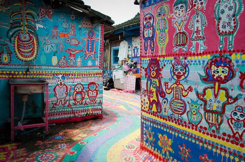 Tayvan'ın gökkuşağı köyü göz kamaştırıyor