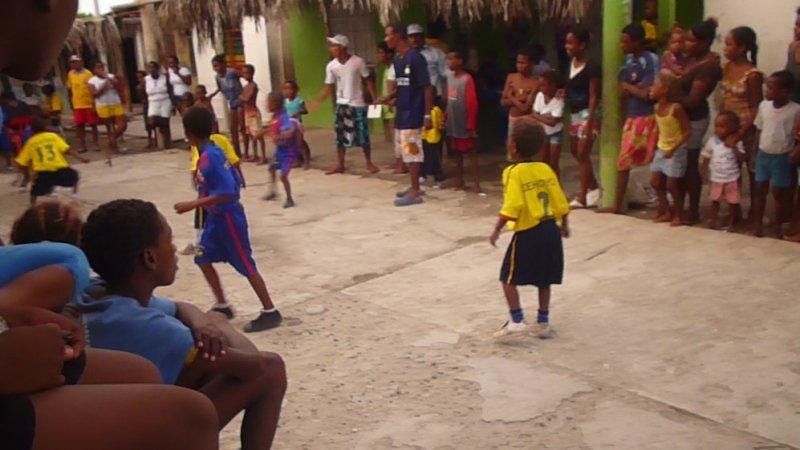 Dünyanın en kalabalık adası: Santa Cruz del Islote