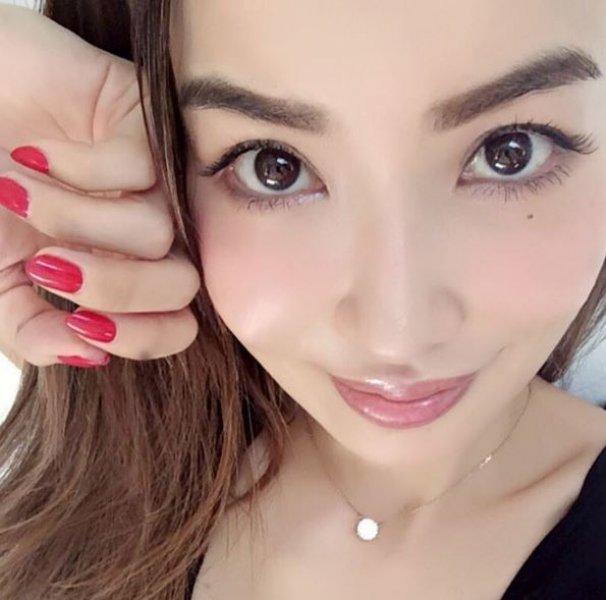 45 yaşındaki Japon model görenleri şaşırtıyor 