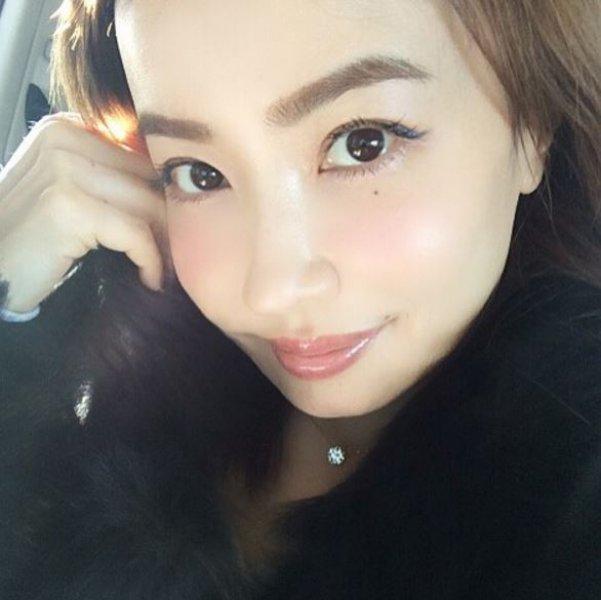 45 yaşındaki Japon model görenleri şaşırtıyor 