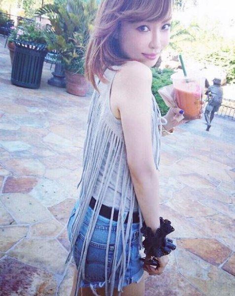 45 yaşındaki Japon model görenleri şaşırtıyor 