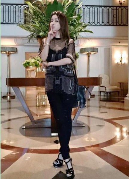 45 yaşındaki Japon model görenleri şaşırtıyor 