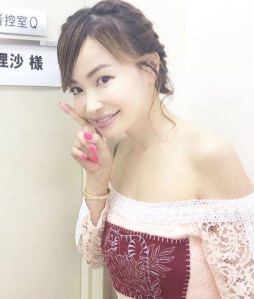 45 yaşındaki Japon model görenleri şaşırtıyor 