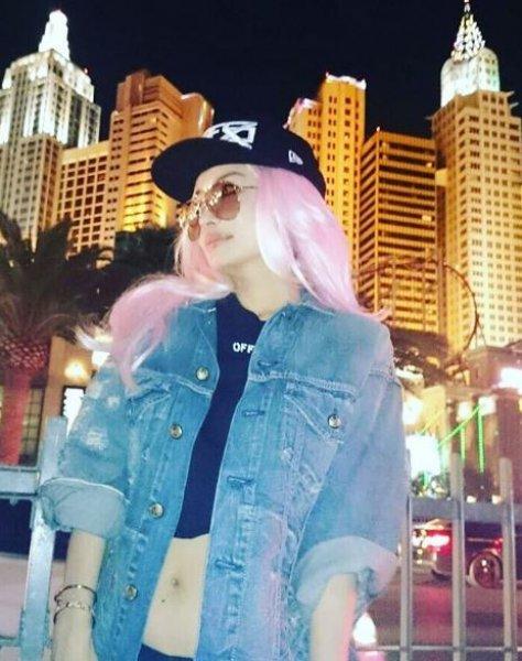 45 yaşındaki Japon model görenleri şaşırtıyor 