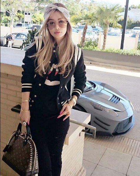 45 yaşındaki Japon model görenleri şaşırtıyor 