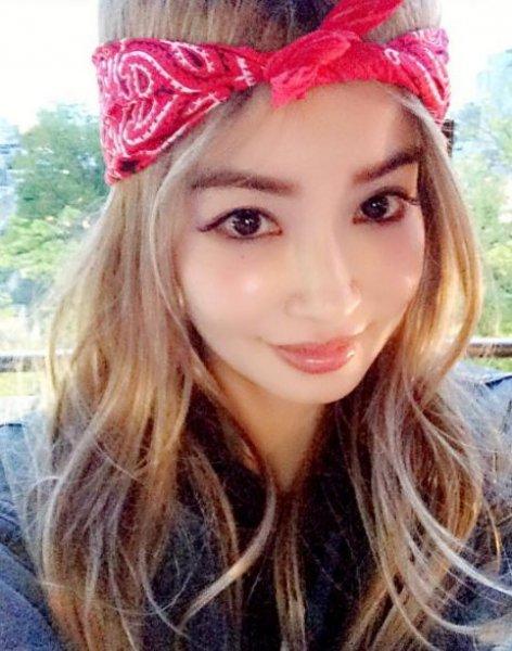 45 yaşındaki Japon model görenleri şaşırtıyor 