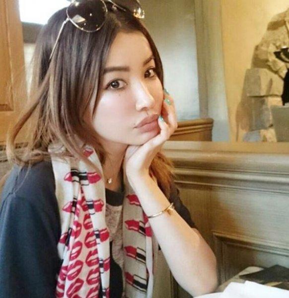 45 yaşındaki Japon model görenleri şaşırtıyor 