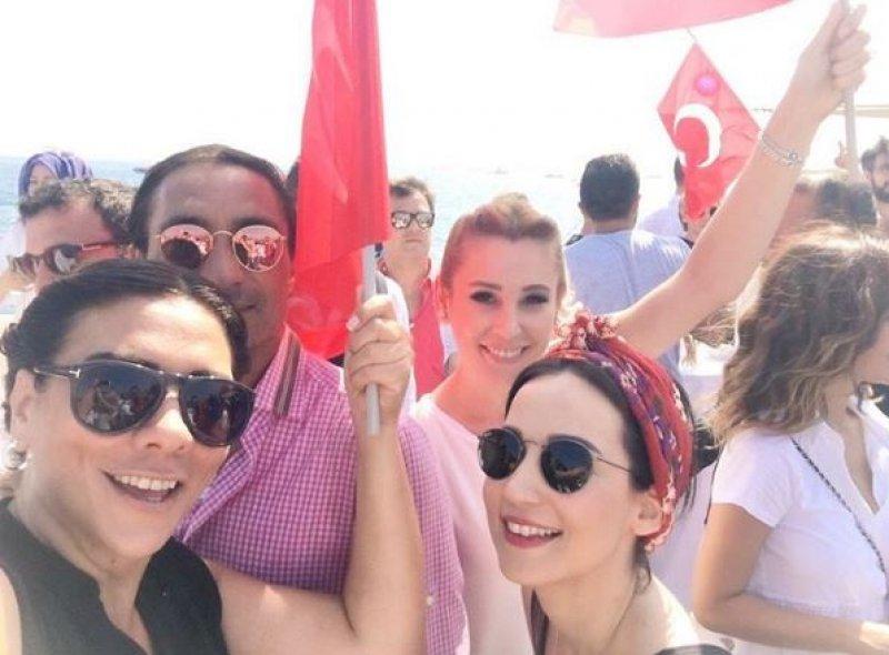 Yenikapı miting alanında ünlüler geçidi  - Resim 18