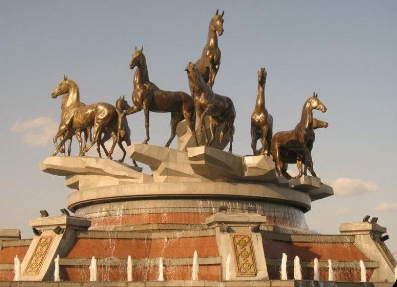 Dünyanın en güzel at cinsi: Ahal Teke