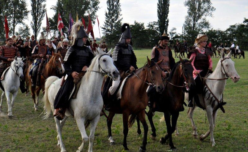 Macaristan'da Türk Kurultayı etkinliği filmleri aratmadı