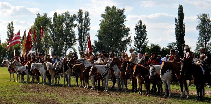 Macaristan'da Türk Kurultayı etkinliği filmleri aratmadı