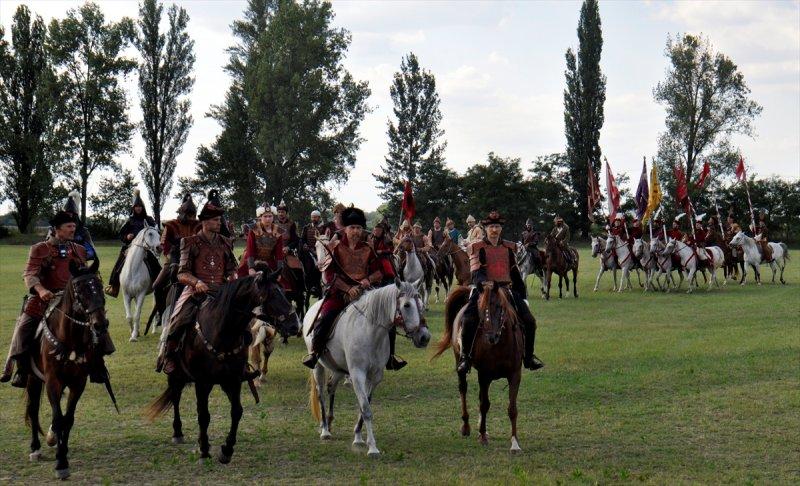 Macaristan'da Türk Kurultayı etkinliği filmleri aratmadı