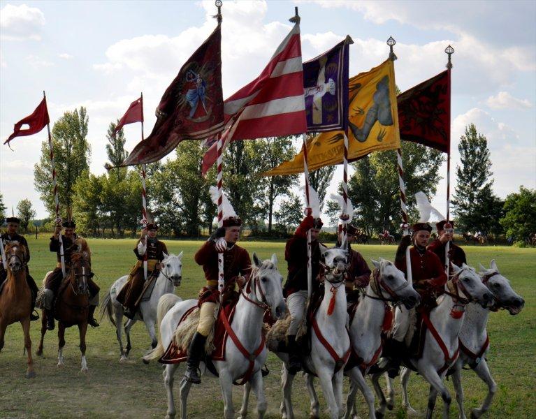 Macaristan'da Türk Kurultayı etkinliği filmleri aratmadı