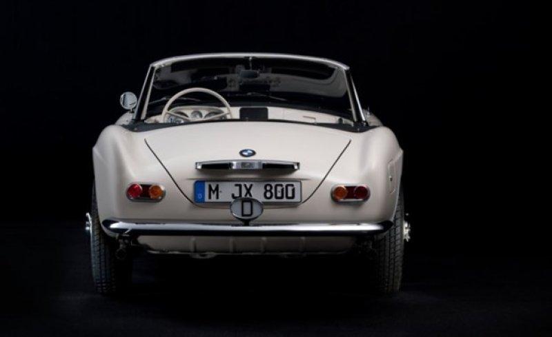 Elvis Presley'nin hurda arabası yenilendi