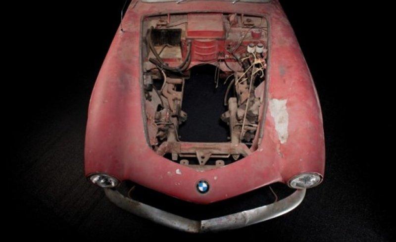 Elvis Presley'nin hurda arabası yenilendi