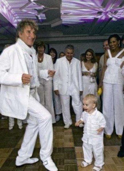 Ebeveynlerinin düğününü gören ünlü çocuklar