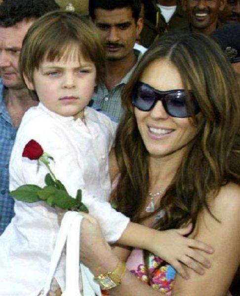 Ebeveynlerinin düğününü gören ünlü çocuklar