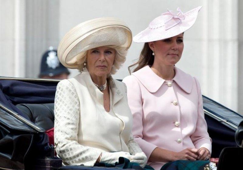 Prenseslerin şapka savaşı