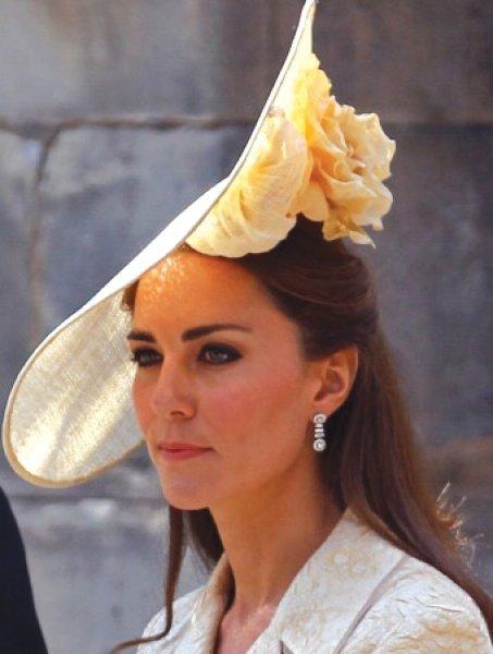 Prenseslerin şapka savaşı