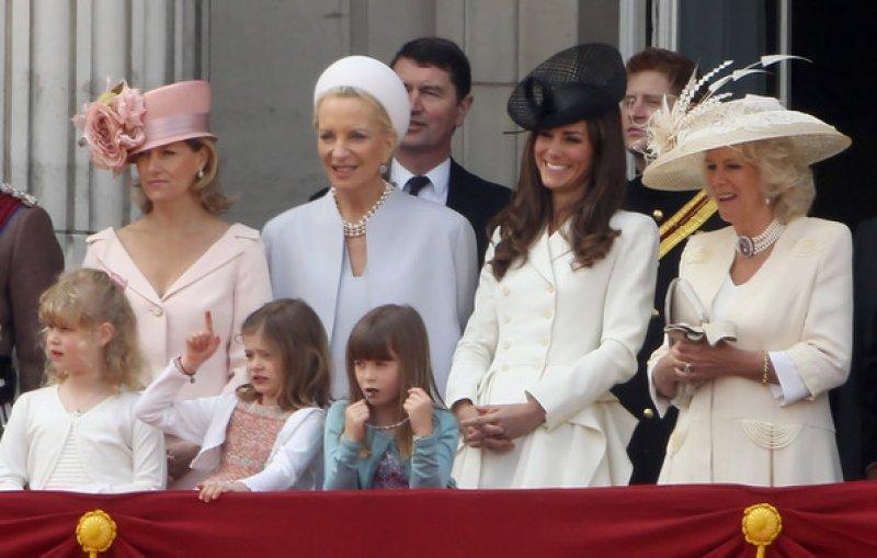 Prenseslerin şapka savaşı