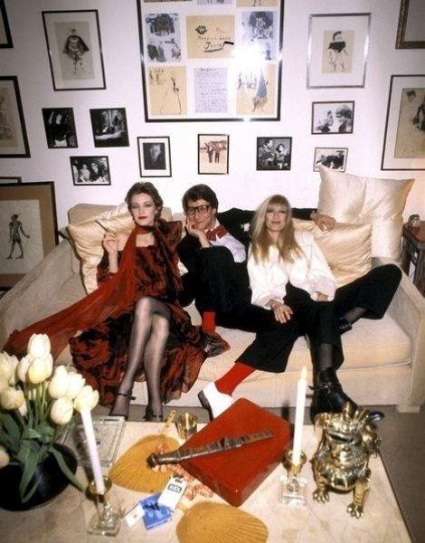 Ünlü moda tasarımcısı evinin kapılarını açtı