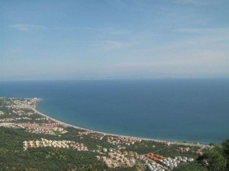 Adatepe köyündeki tarihi taş evlerin fiyatı el yakıyor